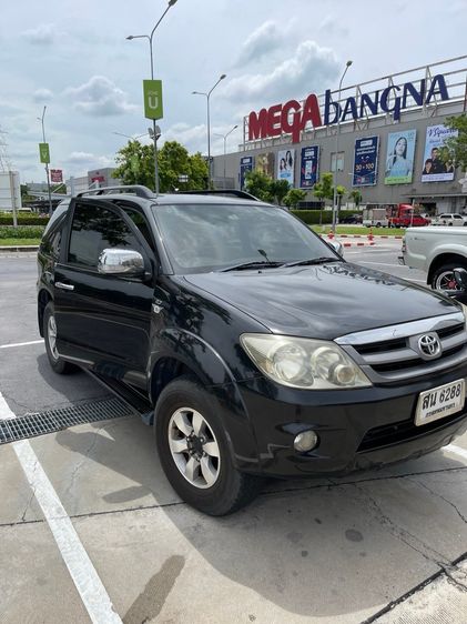 Toyota Fortuner 2005 2.7 V 4WD Utility-car เบนซิน ไม่ติดแก๊ส เกียร์อัตโนมัติ ดำ รูปที่ 3