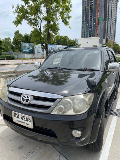 รถ Toyota Fortuner 2.7 V 4WD สี ดำ