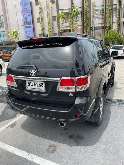 Toyota Fortuner 2005 2.7 V 4WD Utility-car เบนซิน ไม่ติดแก๊ส เกียร์อัตโนมัติ ดำ รูปที่ 4