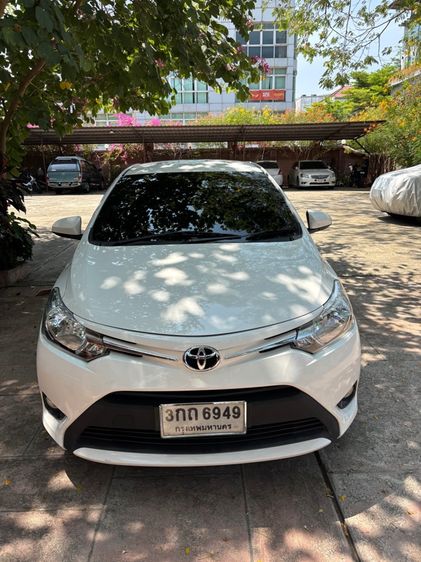 รถ Toyota Vios 1.2 E สี ขาว