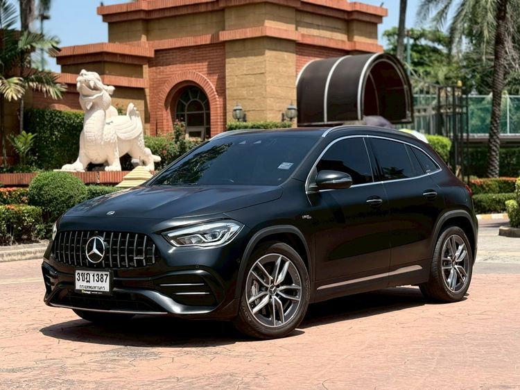 รถ Mercedes-Benz GLA-Class GLA35 สี ดำ