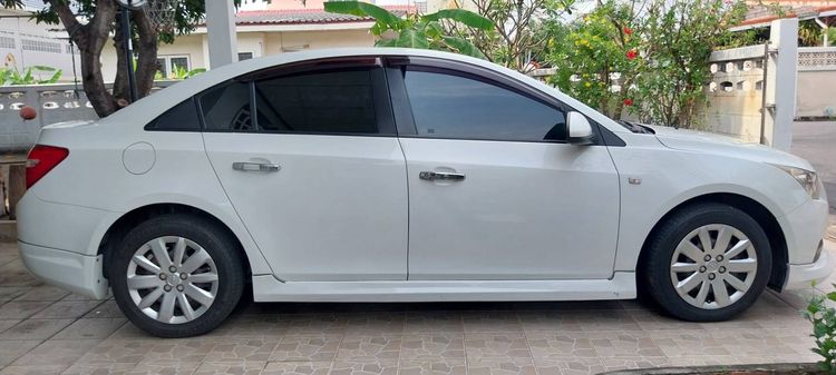 รถ Chevrolet Cruze 1.6 Base สี ขาว