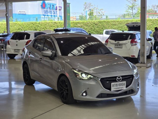 Mazda Mazda 2 2019 1.3 High Plus Sedan เบนซิน ไม่ติดแก๊ส เกียร์อัตโนมัติ เทา รูปที่ 2