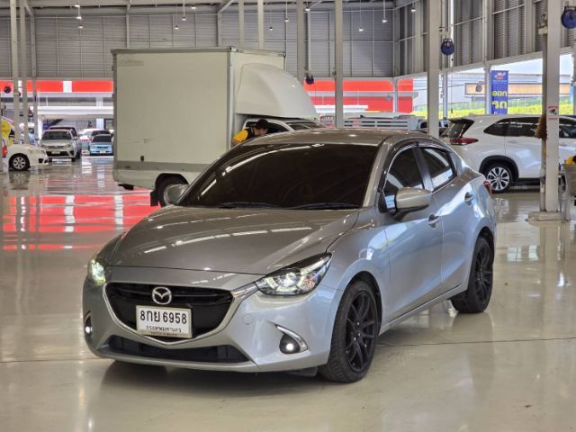 Mazda Mazda 2 2019 1.3 High Plus Sedan เบนซิน ไม่ติดแก๊ส เกียร์อัตโนมัติ เทา รูปที่ 3