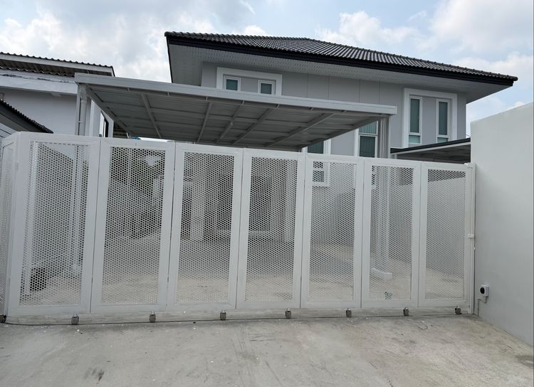 อื่นๆ ตกแต่งครบ 2025  ขาย ให้เช่า บ้านแฝดใหม่มือหนึ่ง ทำเลอ่อนนุช 40