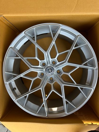 ขายล้อ HRE FF10 ขอบ 20 flowfoming กว้าง 8.5 off 35(4วง) 5รู 112-114 ทำสีใหม่ ตำหนิตามรูป รูปที่ 3