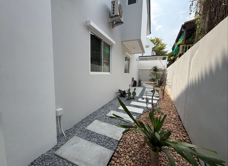 อื่นๆ มีบางส่วน 2025 ขาย ให้เช่า บ้านแฝดใหม่มือหนึ่ง ไม่มีเฟอร์นิเจอร์ อ่อนนุช 40 รูปที่ 3