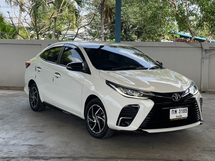 Toyota Yaris ATIV 2021 1.2 Sport Sedan เบนซิน ไม่ติดแก๊ส เกียร์อัตโนมัติ ขาว รูปที่ 3