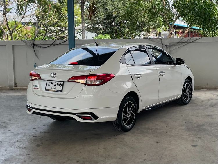 Toyota Yaris ATIV 2021 1.2 Sport Sedan เบนซิน ไม่ติดแก๊ส เกียร์อัตโนมัติ ขาว รูปที่ 2