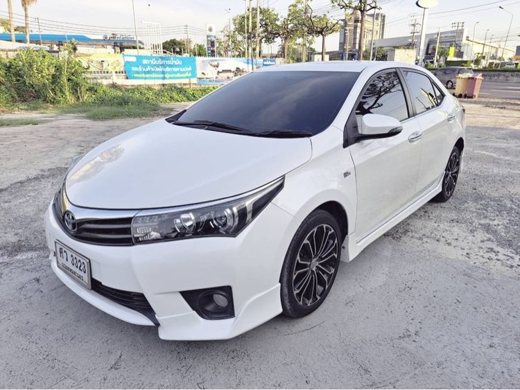 รถ Toyota Altis 1.8 Esport สี ขาว