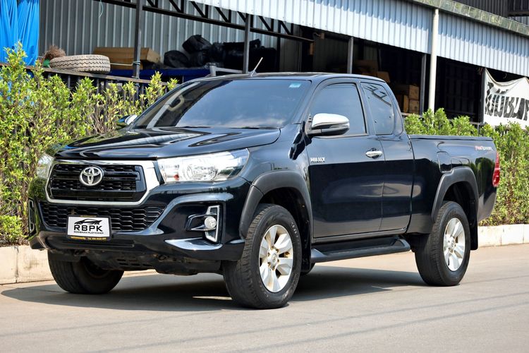 รถ Toyota Hilux Revo 2.4 J Plus Prerunner สี ดำ