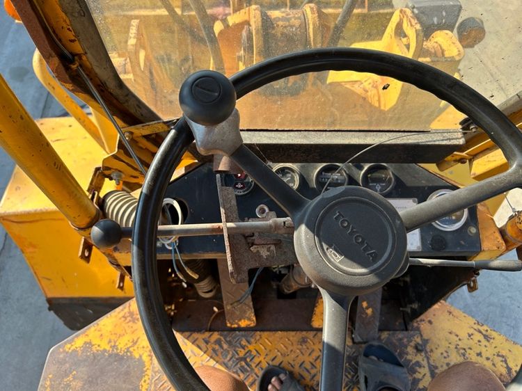 รถตักล้อยาง TOYOTA รุ่น SDT15 บุ้งกี๋ 1.3 คิว  รถเก่านอกนำเข้า  รูปที่ 12