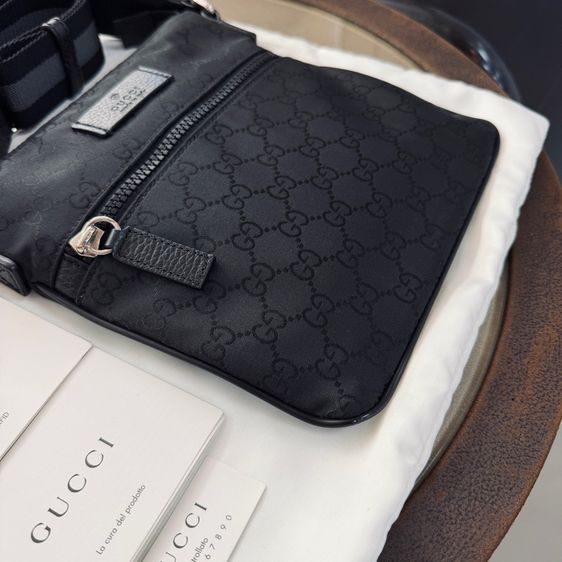 Gucci GG Nylon Messenger Small Bag รูปที่ 2