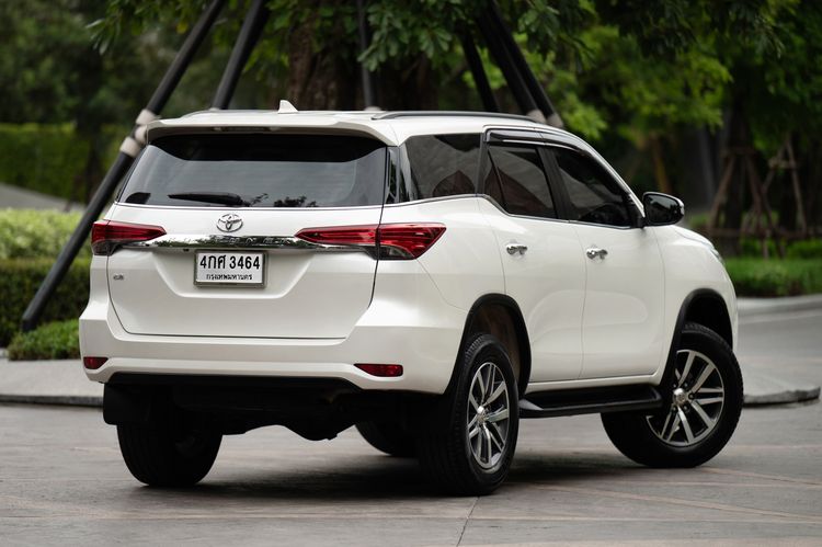 Toyota Fortuner 2015 2.8 V Utility-car ดีเซล ไม่ติดแก๊ส เกียร์อัตโนมัติ ขาว รูปที่ 3