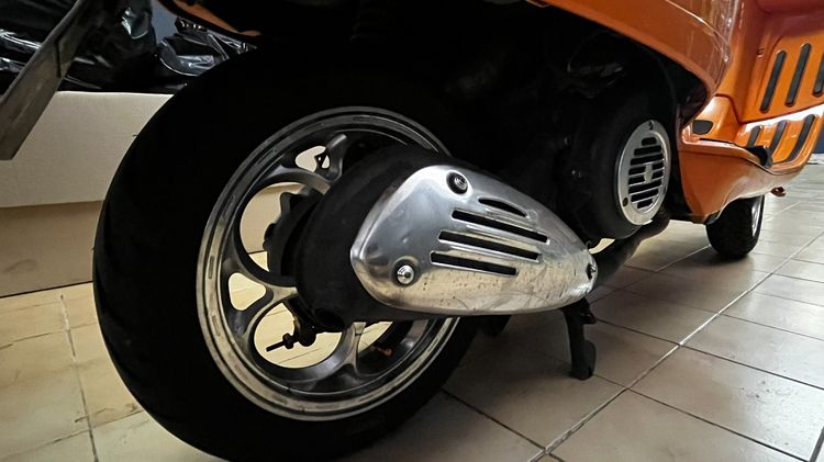 ขาย vespa 125S 3V ปี 2015 สีส้ม รูปที่ 9