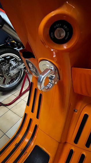 ขาย vespa 125S 3V ปี 2015 สีส้ม รูปที่ 8