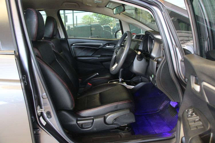 Honda Jazz 2020 1.5 V Plus i-VTEC Sedan เบนซิน ไม่ติดแก๊ส เกียร์อัตโนมัติ เทา รูปที่ 3