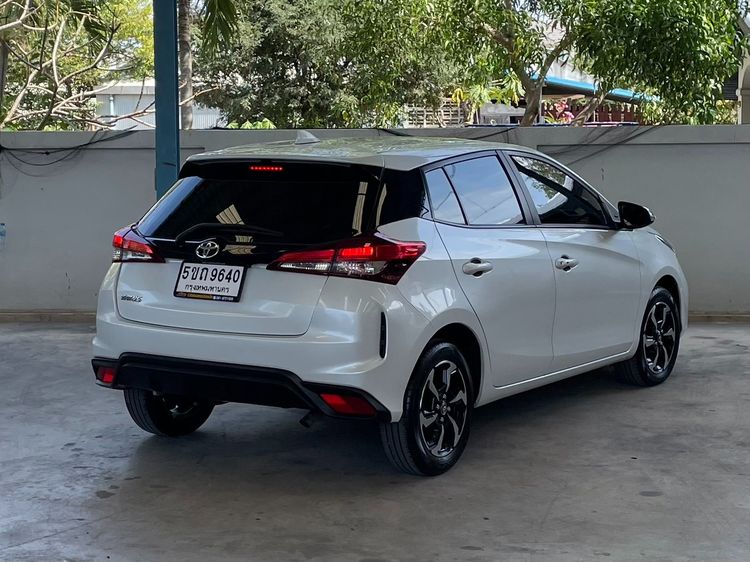 Toyota Yaris 2023 1.2 Smart Sedan เบนซิน ไม่ติดแก๊ส เกียร์อัตโนมัติ ขาว รูปที่ 2