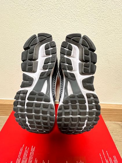 Nike vomero5 รูปที่ 5