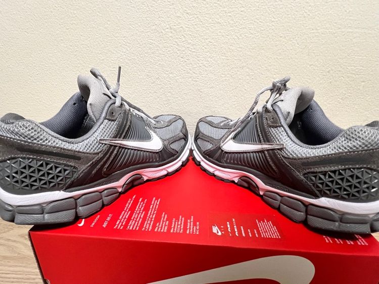 Nike vomero5 รูปที่ 2