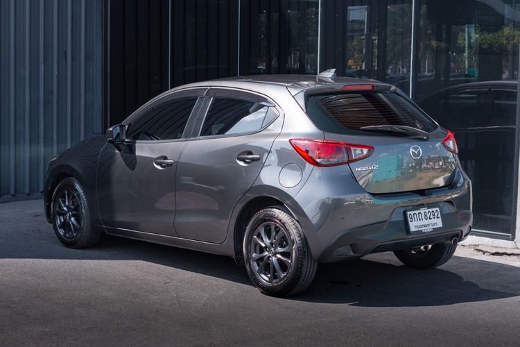 Mazda Mazda 2 2019 1.3 Sports High Plus Sedan เบนซิน ไม่ติดแก๊ส เกียร์อัตโนมัติ เทา รูปที่ 4