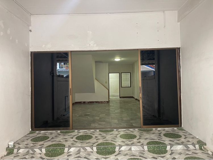 อื่นๆ สร้างเสร็จก่อน 2010 ไม่มี ใช่ ขายบ้าน หมู่บ้านสินทวีแกรนด์วิลเลจ ท่าข้าม-พระราม2 ทาวน์เฮาส์ 3 ชั้น รูปที่ 2