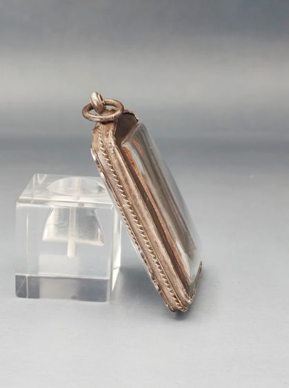 พระสมเด็จ เลี่ยมเงินแท้  รูปที่ 4