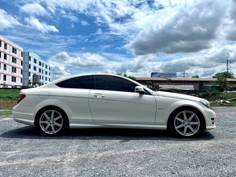 Mercedes-Benz C-Class 2012 C180 AMG Sedan เบนซิน ไม่ติดแก๊ส เกียร์อัตโนมัติ ขาว รูปที่ 4