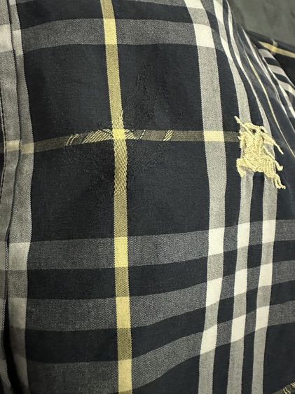 เสื้อ​ burberry​แท้ รูปที่ 3