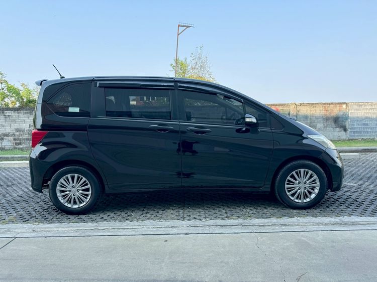 Honda Freed 2014 1.5 E Van เบนซิน ไม่ติดแก๊ส เกียร์อัตโนมัติ ดำ รูปที่ 4