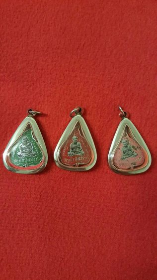 พระบูชาหลวงพ่อทวด สำนักปู่สวรรค์ รุ่นแรก ปี2516 หน้าตัก4 นิ้ว บรรจุดิน9ประเทศ 
สภาพสวยเดิมๆผิวหิ้งแห้ง เจ้าของเก็บสะสมไว้อย่างดี รูปที่ 13