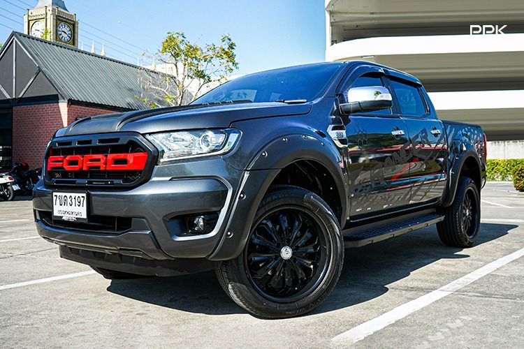 รถ Ford Ranger 2.5 Hi-Rider XLT สี เทา