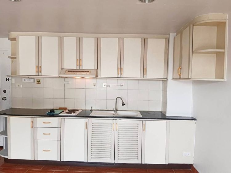 ขายห้องชุด (เจ้าของขายเอง) รัชดาโฮมห้องมุม ขนาด 39.95 ตรม ซอยอินทมระ 49