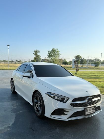 Mercedes-Benz A-Class 2021 A200 เบนซิน ขาว รูปที่ 3