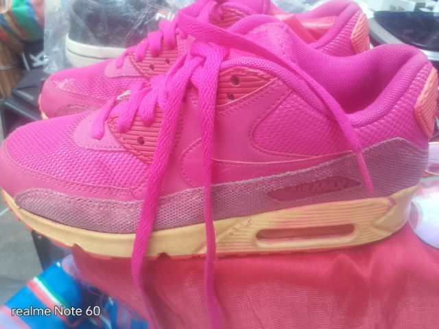Nike สีชมพู เบอร์38
