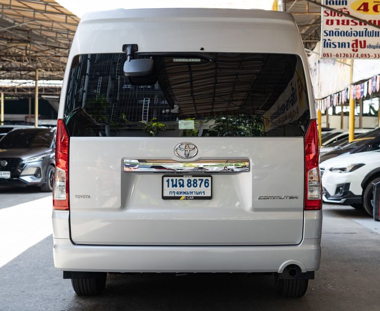 Toyota Commuter 2024 2.8 Van ดีเซล ไม่ติดแก๊ส เกียร์ธรรมดา เทา รูปที่ 4