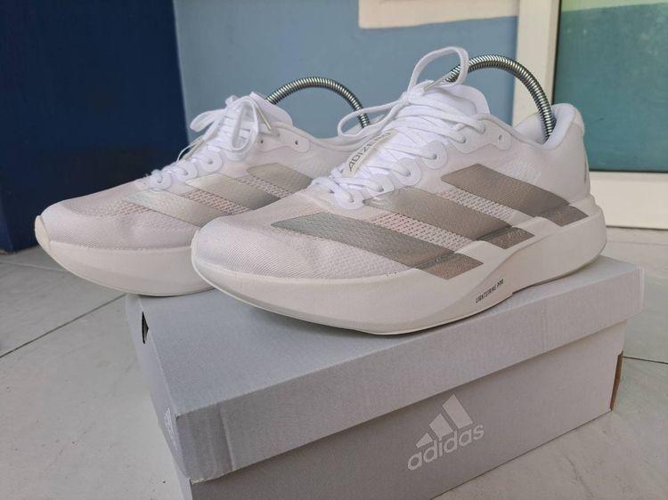 ขาย Adezero EVO SL สีขาว เบอร์ 43 ใส่แล้วคับไปนิด ขายให้ถูกๆๆ