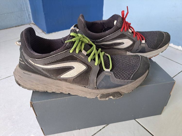 ขายรองเท้า ดีแคทลอน สีดำเบอร์ 44 ขายให้ถูกๆ