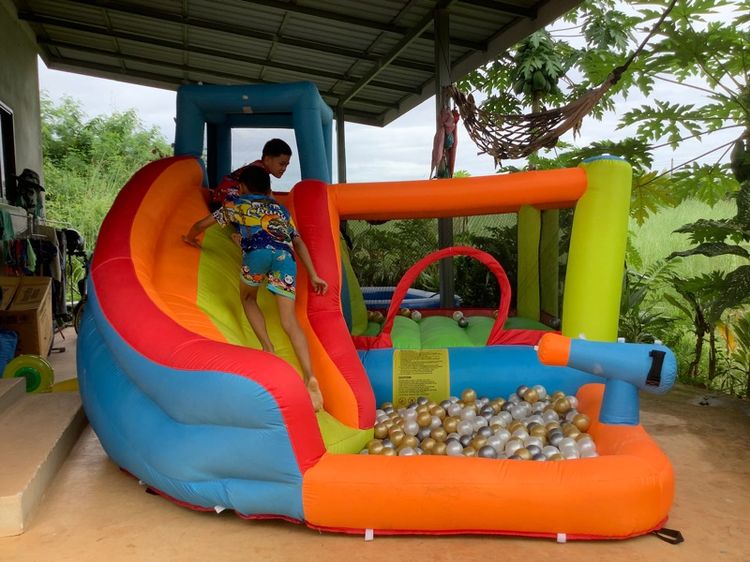 อื่นๆ สไลด์เดอร์ เป่าลม