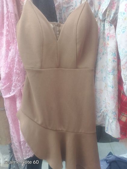 เดรสกระโปรง