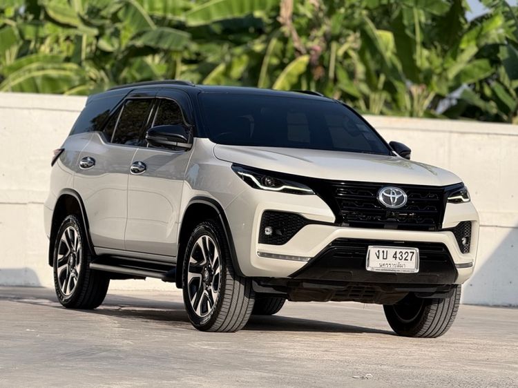 Toyota Fortuner 2022 2.4 Commander Utility-car ดีเซล ไม่ติดแก๊ส เกียร์อัตโนมัติ ขาว รูปที่ 2