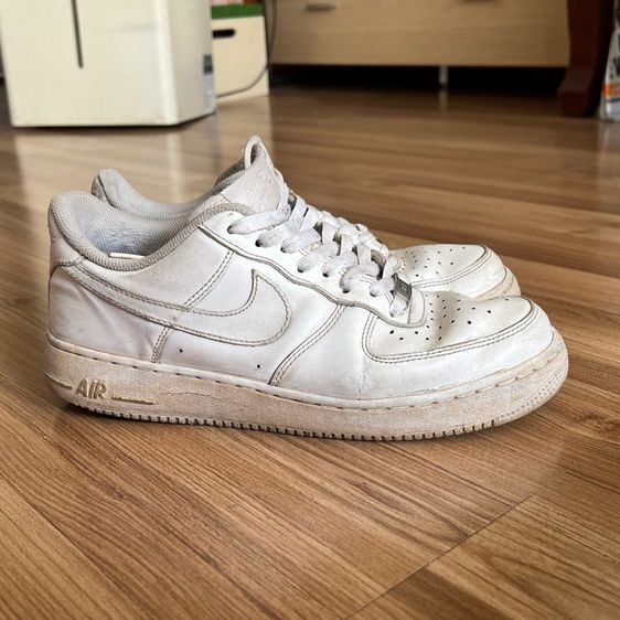 (แจกฟรี) รองเท้า NIKE Air Force 1 Low ไซส์ 9.5 US ของแท้ รูปที่ 4