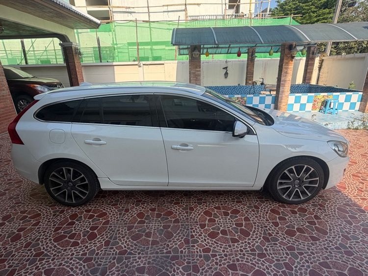 Volvo V60 2013 1.6 Drive เบนซิน ไม่ติดแก๊ส เกียร์อัตโนมัติ ขาว รูปที่ 4