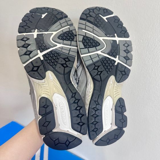 New balance2002R 37.5 มือสอง รูปที่ 5