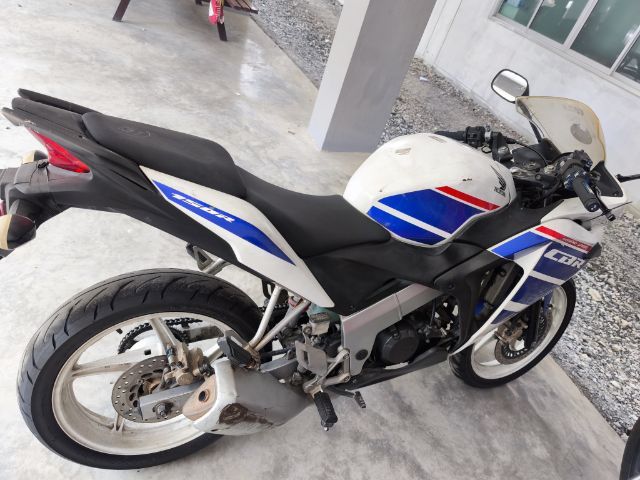 Honda CBR150R ปี 2016 พร้อมใช้งาน รูปที่ 3