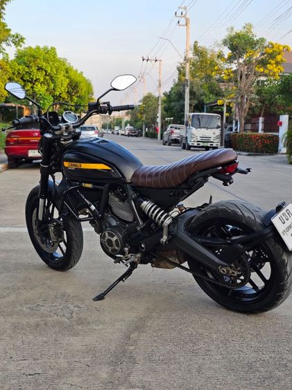 Ducati Scrambler Full Throttle 
 รูปที่ 4