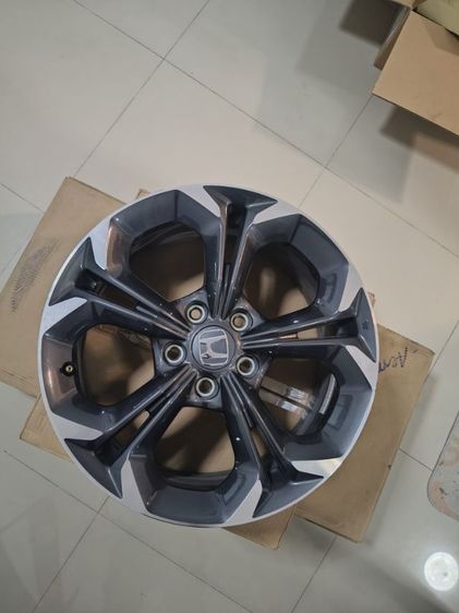 ล้อแม็กHONDA ขอบ17 5รู ถอดจากป้ายแดง สนใจคุยราคากันได้ ชลบุรีส่งฟรีครับ รูปที่ 3