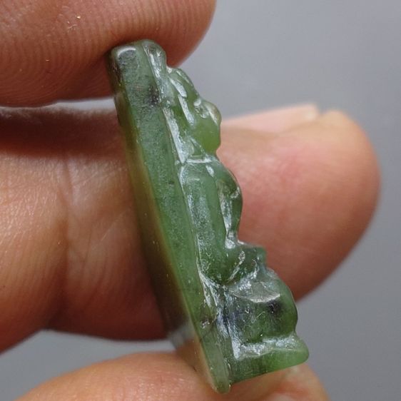 พระหยกแท้ แกะมือ พิมพ์พระหลังพิงกระดาน หลวงพ่อวิริยังค์ วัดธรรมมงคล ปี2536 พร้อมตลับเดิม รูปที่ 5