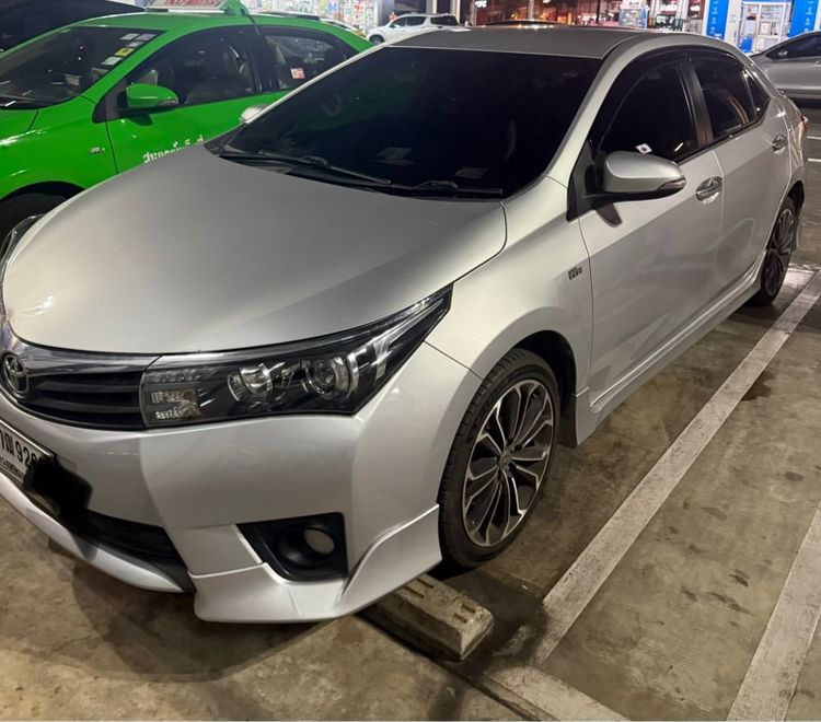 Toyota Altis 2016 1.8 Esport Sedan เบนซิน เกียร์อัตโนมัติ บรอนซ์เงิน รูปที่ 4