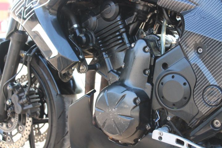 Kawasaki ER6n รูปที่ 15